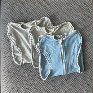 Love to Dream arms up swaddles size small